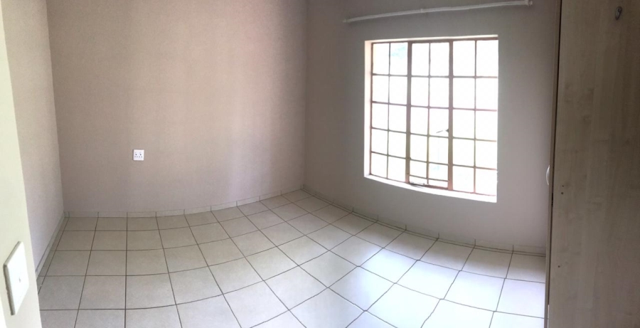 To Let 2 Bedroom Property for Rent in Melodie North West